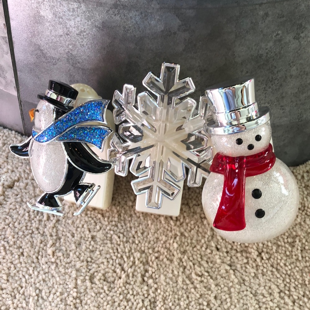 Snowman penguin and snowflake wallflower bundle Bath and Body Works